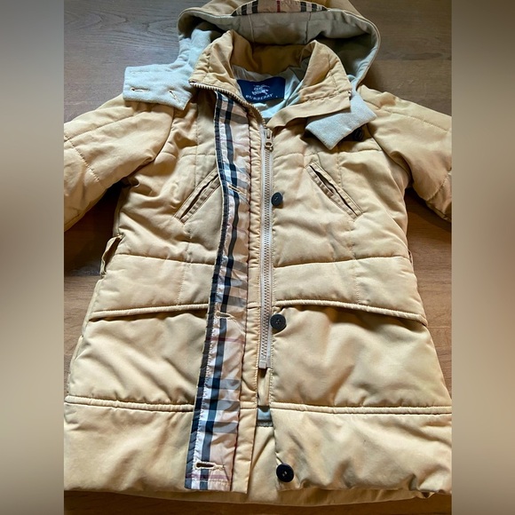 Burberry Classic Kids Coat - Picture 2 of 5